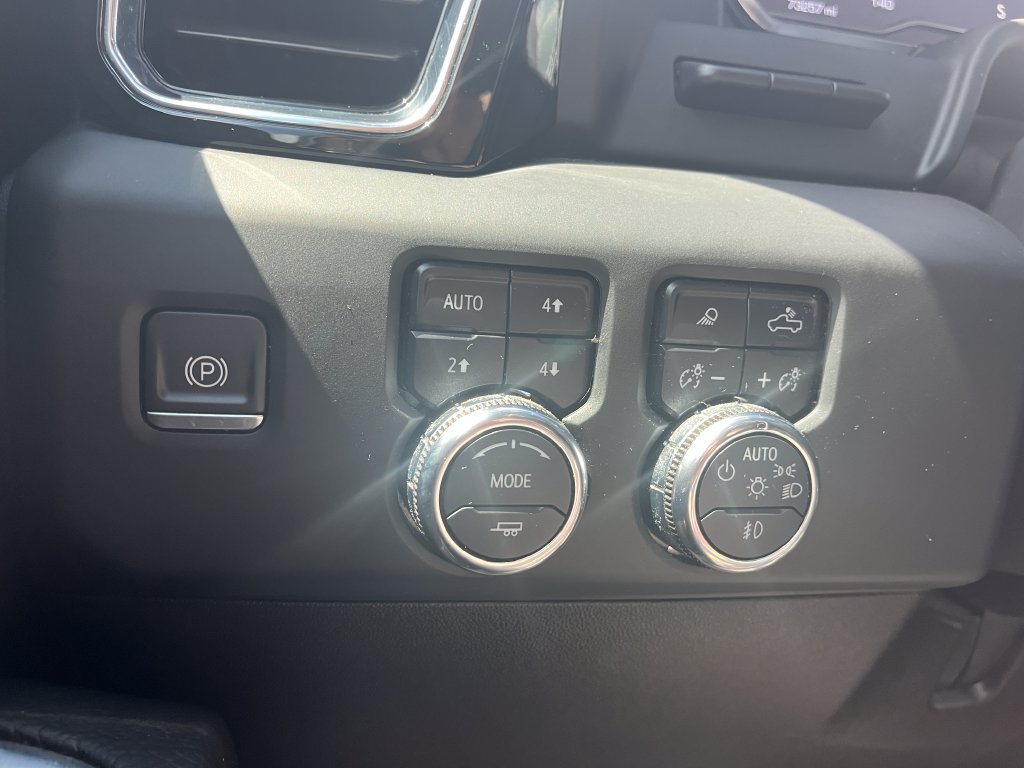 Used 2024 GMC Sierra 2500 Denali w/ Denali Reserve Package AWD/4WD image 21