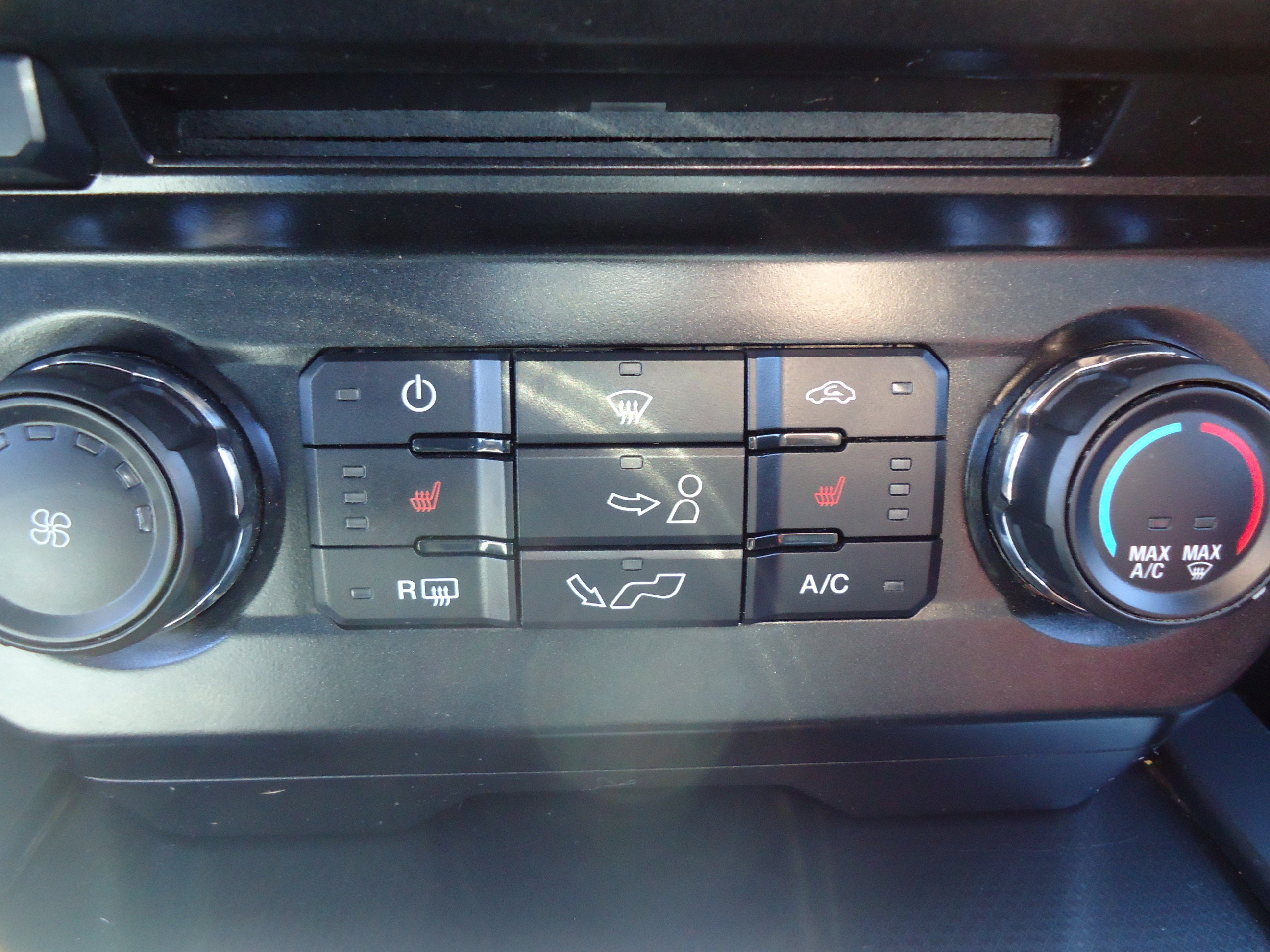 Used 2016 Ford F150 XLT w/ Equipment Group 302A Luxury AWD/4WD image 20