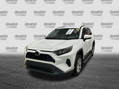 Used 2021 Toyota RAV4 LE AWD/4WD image 5