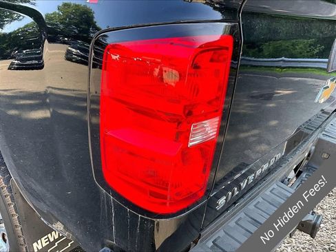 Used 2019 Chevrolet Silverado 2500 W/T AWD/4WD image 28
