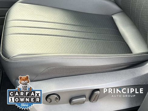 Certified 2022 Volkswagen Tiguan SE R-Line image 16