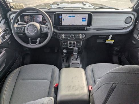 New 2025 Jeep Gladiator Sport image 15