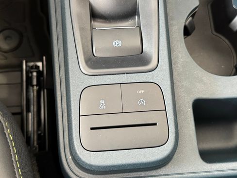 Used 2025 Ford Maverick Lobo AWD/4WD image 46