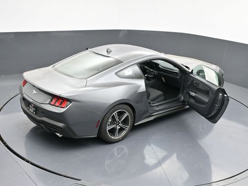 Used 2025 Ford Mustang Coupe image 31