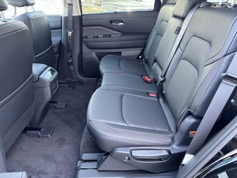 New 2026 Nissan Pathfinder SL AWD/4WD image 25