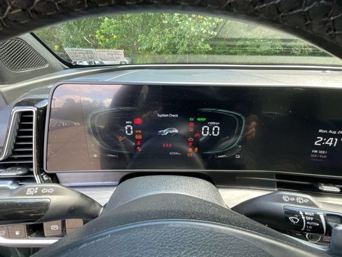 Used 2023 Kia Sportage X-Line AWD/4WD image 16