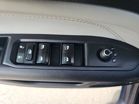 Used 2025 Jeep Compass Limited AWD/4WD image 31