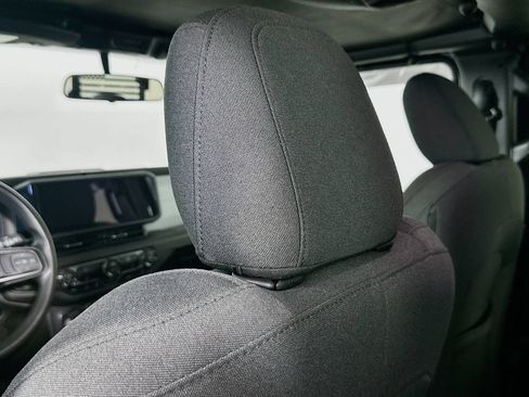 Used 2025 Jeep Gladiator Sport AWD/4WD image 27