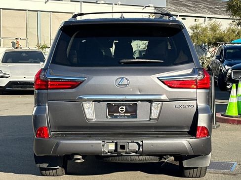Used 2017 Lexus LX 570 4WD image 7