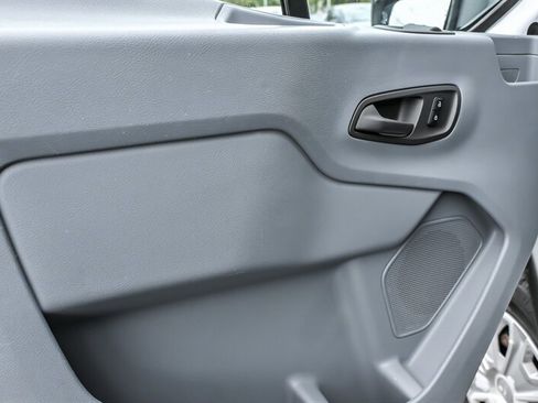 Used 2018 Ford Transit 150 XLT RWD image 11
