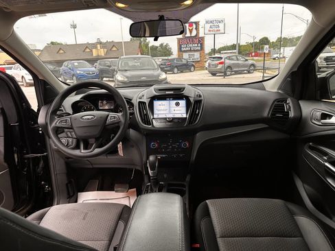 Used 2018 Ford Escape SE w/ SE Sync 3 Package FWD image 17