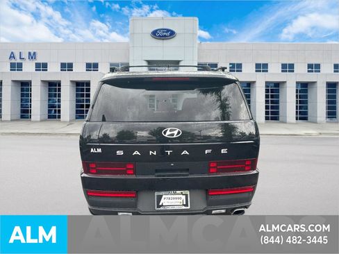 Used 2025 Hyundai Santa Fe SEL FWD image 6