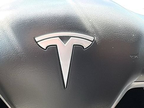 Used 2023 Tesla Model Y Performance AWD/4WD image 24