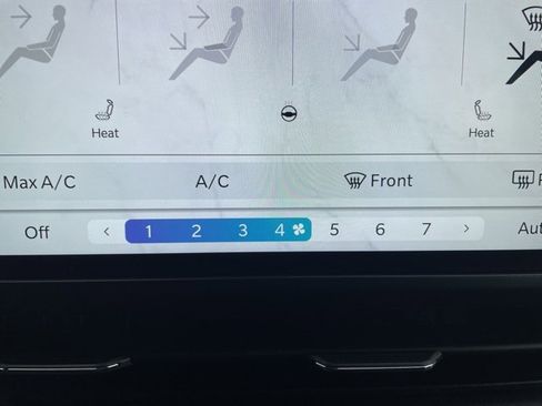 Used 2024 Jeep Wrangler Unlimited Rubicon image 25