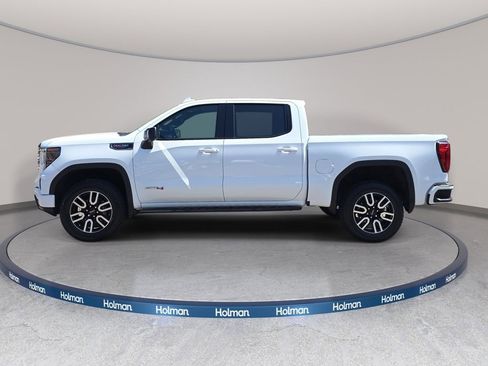 Used 2024 GMC Sierra 1500 AT4 w/ Technology Package AWD/4WD image 9