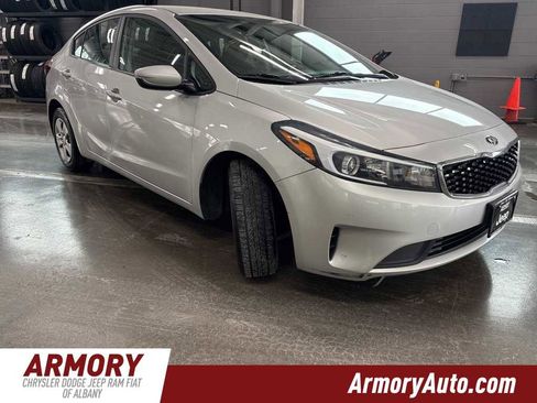 Used 2018 Kia Forte LX w/ LX Rear Camera Package image 3
