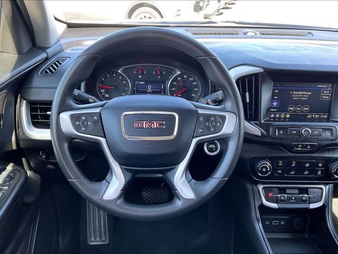 Used 2024 GMC Terrain SLE image 6