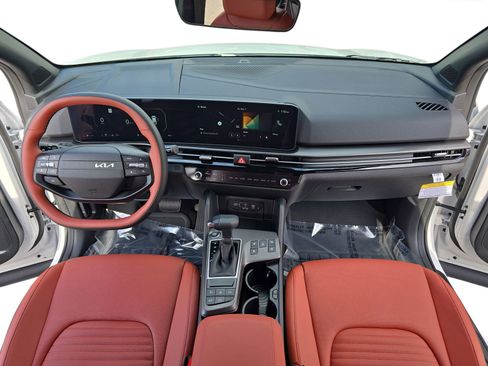 Used 2026 Kia Sportage SX FWD image 9