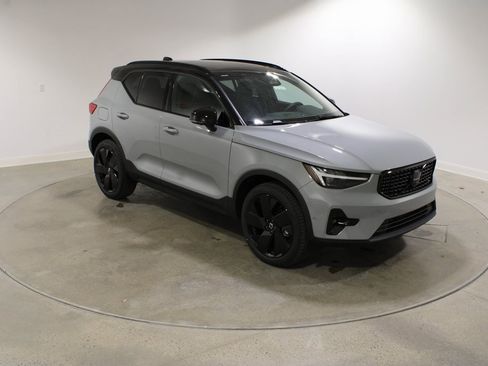 New 2026 Volvo XC40 B5 Ultra w/ Climate Package image 7