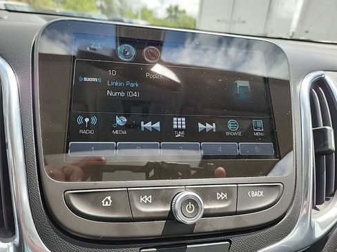 Used 2018 Chevrolet Equinox Premier AWD/4WD image 19