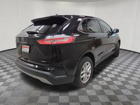 Used 2023 Ford Edge SEL w/ Convenience Package AWD/4WD image 4