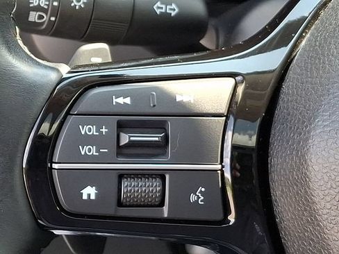 Certified 2025 Honda Pilot Touring image 22