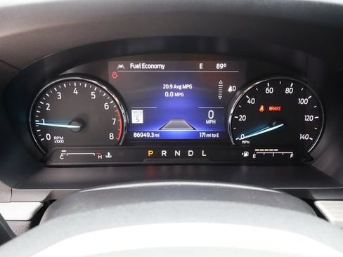 Used 2023 Ford Explorer XLT w/ Equipment Group 202A AWD/4WD image 43