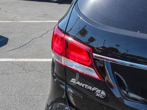 Used 2019 Hyundai Santa Fe XL SE w/ SE Premium Package 02 FWD image 8