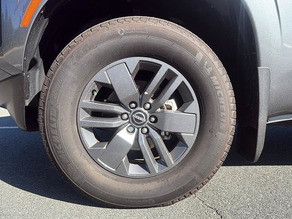 Certified 2025 Nissan Frontier SV w/ SV Convenience Package AWD/4WD image 12