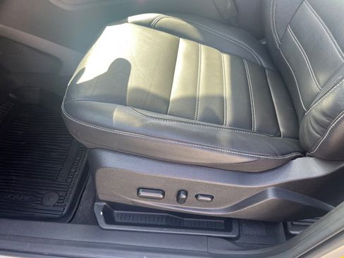 Used 2018 Ford Escape SEL image 15