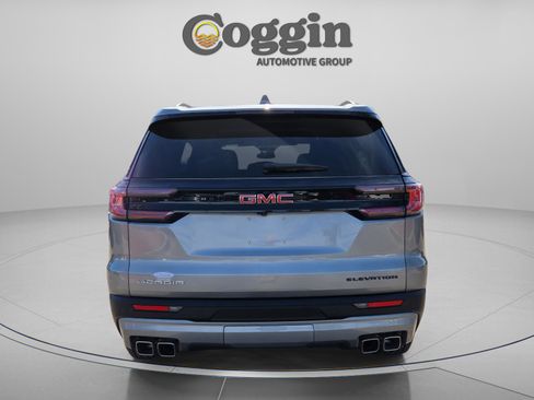 Used 2025 GMC Acadia Elevation image 8