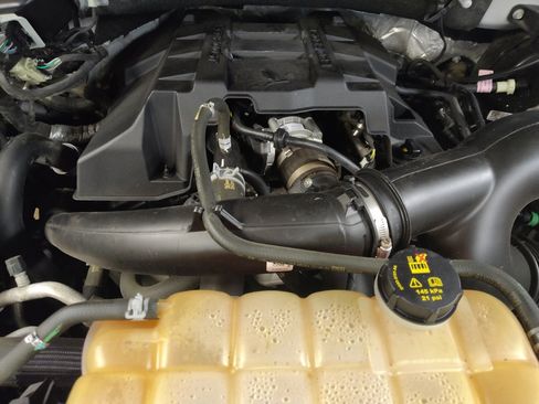 Used 2018 Ford F150 XLT w/ Equipment Group 302A Luxury AWD/4WD image 30