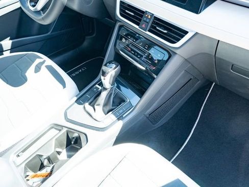 New 2026 Volkswagen Taos SE FWD image 43