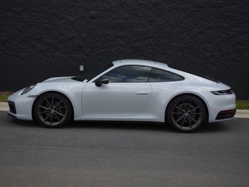 Certified 2024 Porsche 911 Carrera T RWD image 2