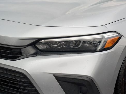 Used 2024 Honda Civic Sport image 11