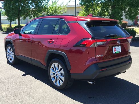 Used 2024 Toyota RAV4 XLE Premium w/ Weather Package AWD/4WD image 4