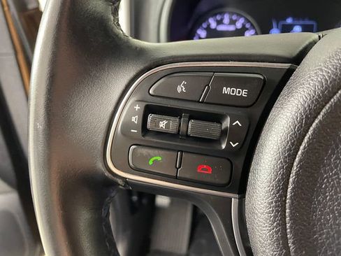 Used 2017 Kia Sportage EX image 12