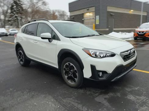 Certified 2023 Subaru Crosstrek 2.0i Premium image 2