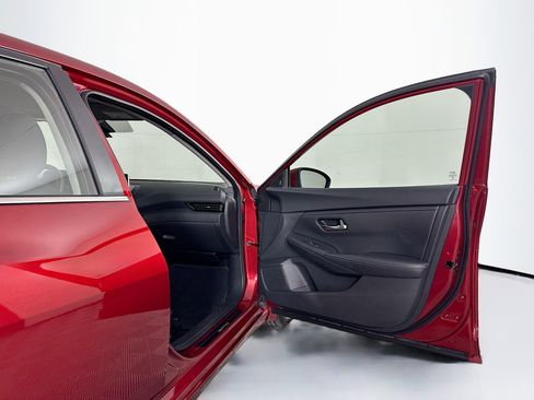 Used 2024 Nissan Sentra SV image 30