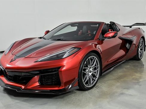 Used 2024 Chevrolet Corvette Z06 w/ Z07 Performance Package RWD image 7