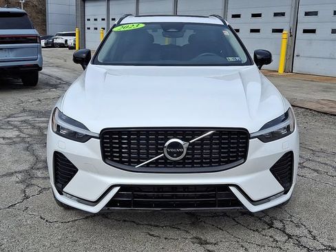 Used 2023 Volvo XC60 B5 Plus w/ Climate Package AWD/4WD image 2