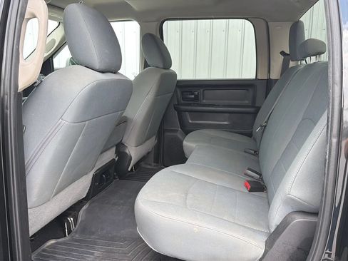 Used 2018 RAM 2500 Tradesman w/ Chrome Appearance Group AWD/4WD image 16