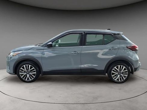Certified 2023 Nissan Kicks SV FWD image 2