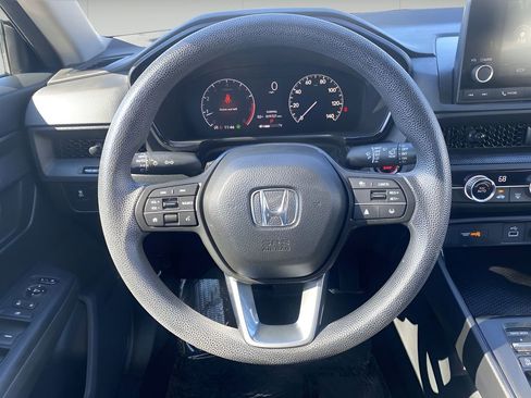 Used 2024 Honda CR-V LX image 17