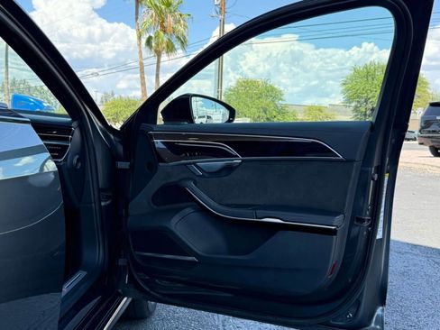 Used 2021 Audi S8 L w/ S8 Executive Package image 59