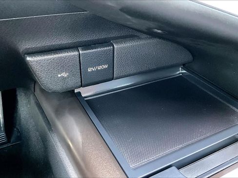 Used 2022 Toyota Camry SE FWD image 30