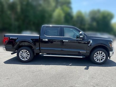 Used 2025 Ford F150 XLT w/ Equipment Group 303A High AWD/4WD image 9