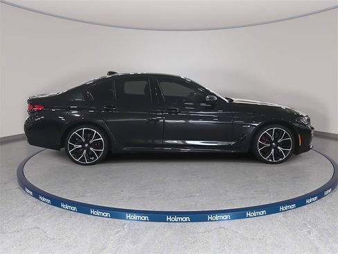 Used 2023 BMW 530e w/ M Sport Package image 5