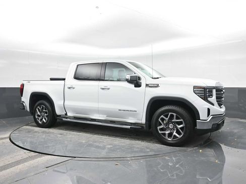 Used 2023 GMC Sierra 1500 SLT w/ SLT Premium Package image 5