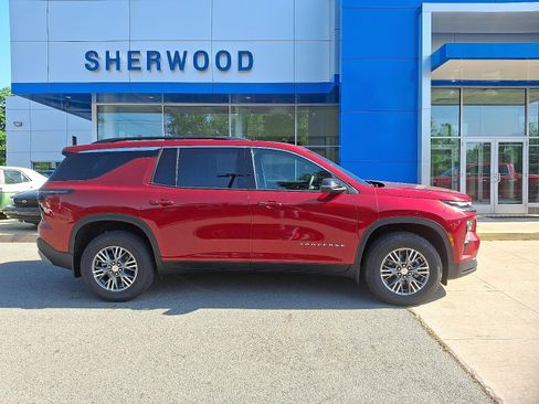 New 2025 Chevrolet Traverse LT w/ Driver Confidence Package image 7